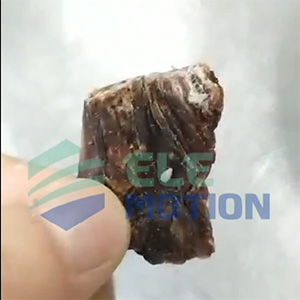 用碗式提升机和人工计量来实现牛肉干自动化真空包装